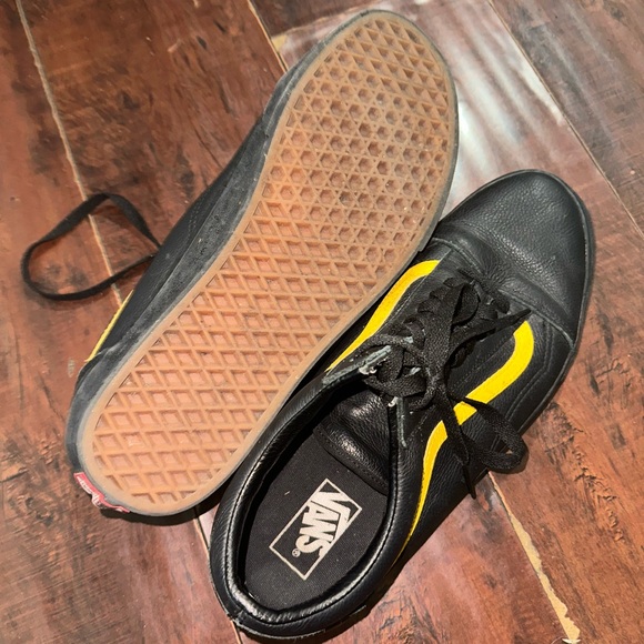 Condition: Used (normal wear)
Men’s shoes - Picture 5 of 5